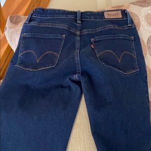 Levi’s Jeans Mid Rise Skinny Dark Blue Denim Jeans stretch sz 4 W27 L30